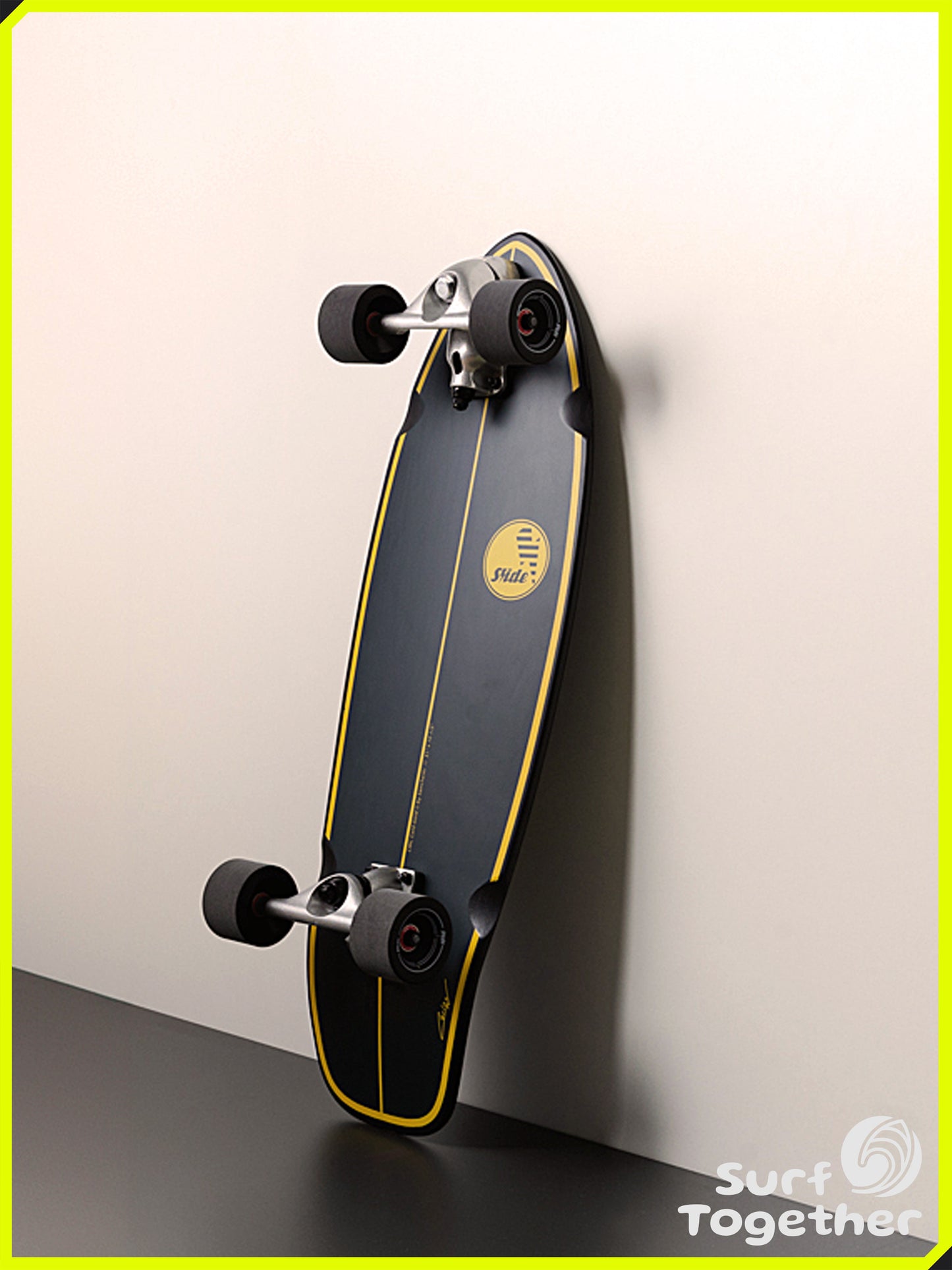Vista desde Abajo apoyada | Slide CMC Cold Gold 31” SurfSkate