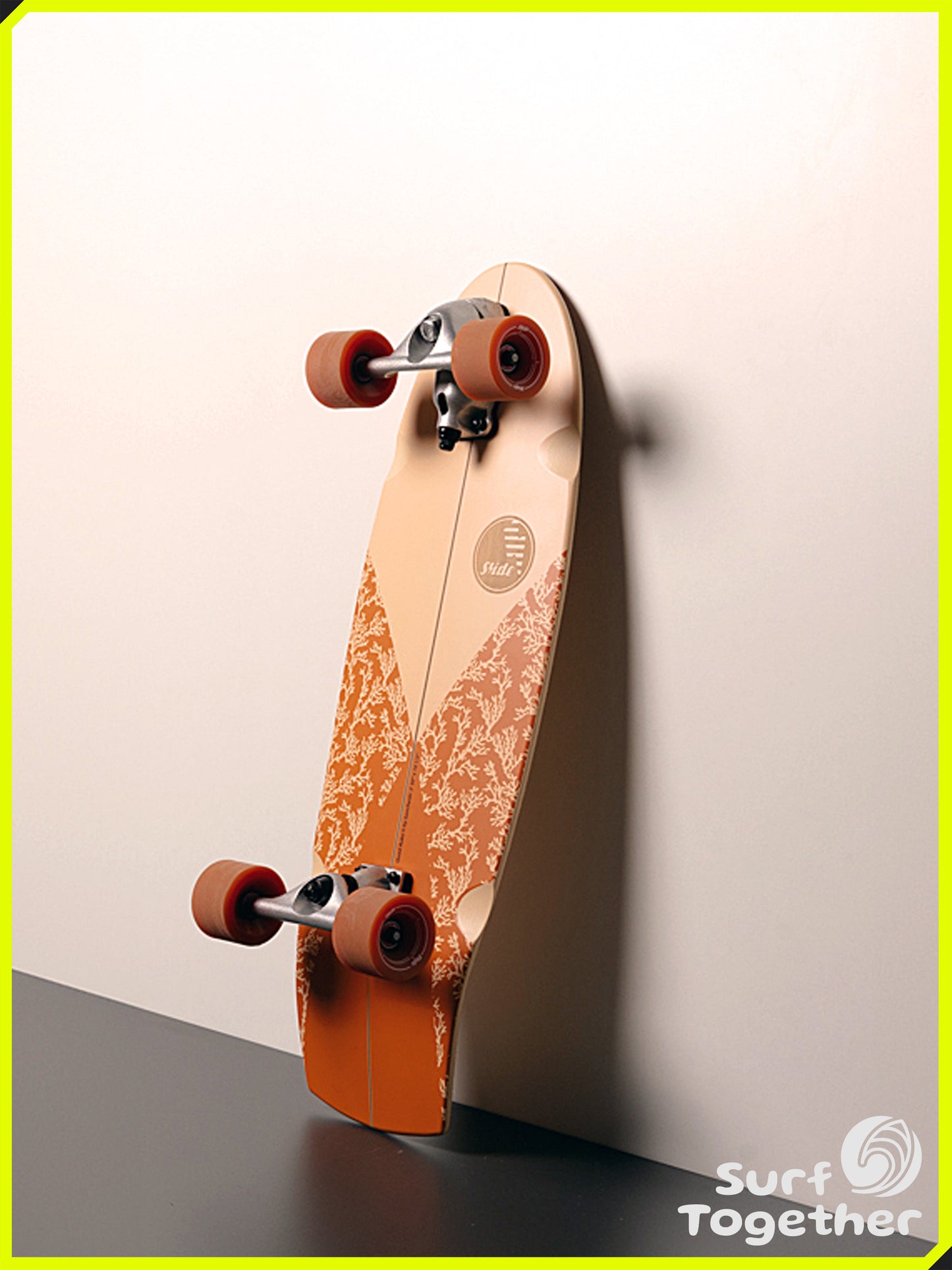 Vista desde Abajo apoyada | Slide Quad Auka 30” SurfSkate