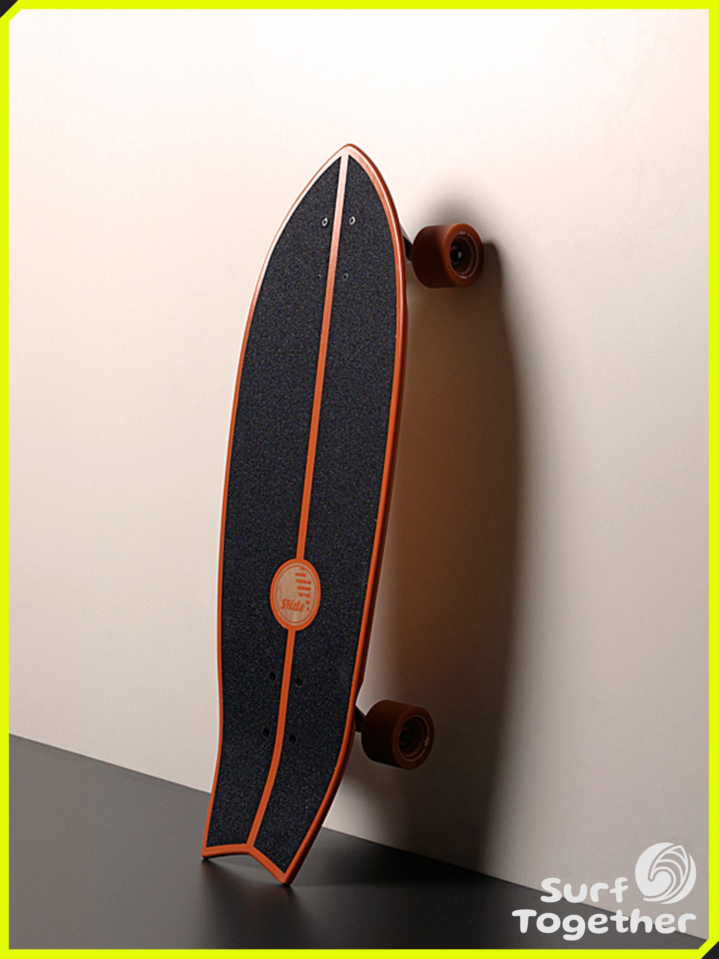 Vista desde Arriba apoyada | Slide | Fish 3/4 Patch 32” SurfSkate