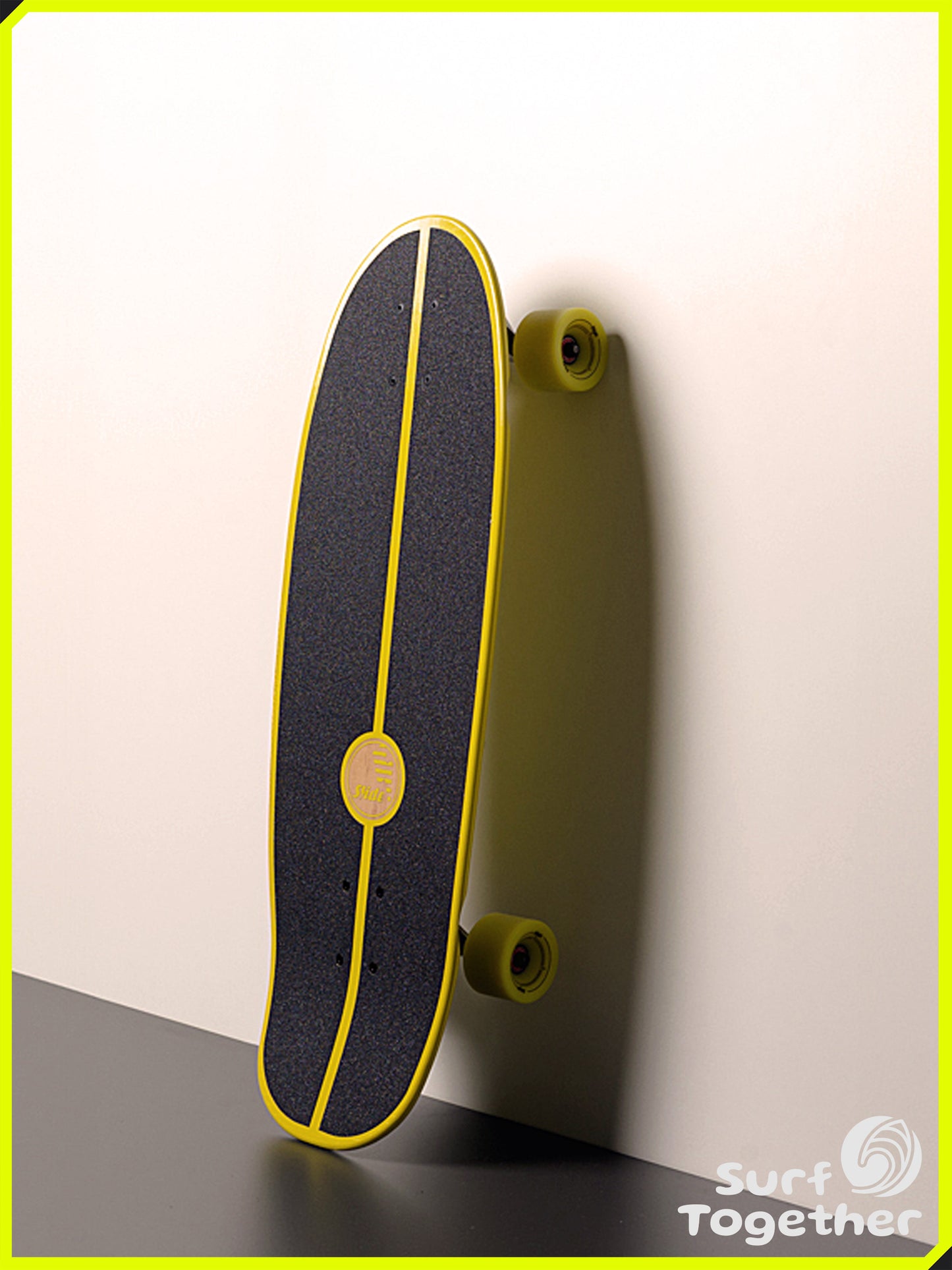 Vista desde Arriba apoyada | Slide Gussie Spoon 31" SurfSkate