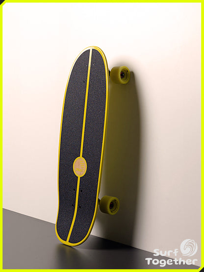 Vista desde Arriba apoyada | Slide Gussie Spoon 31" SurfSkate