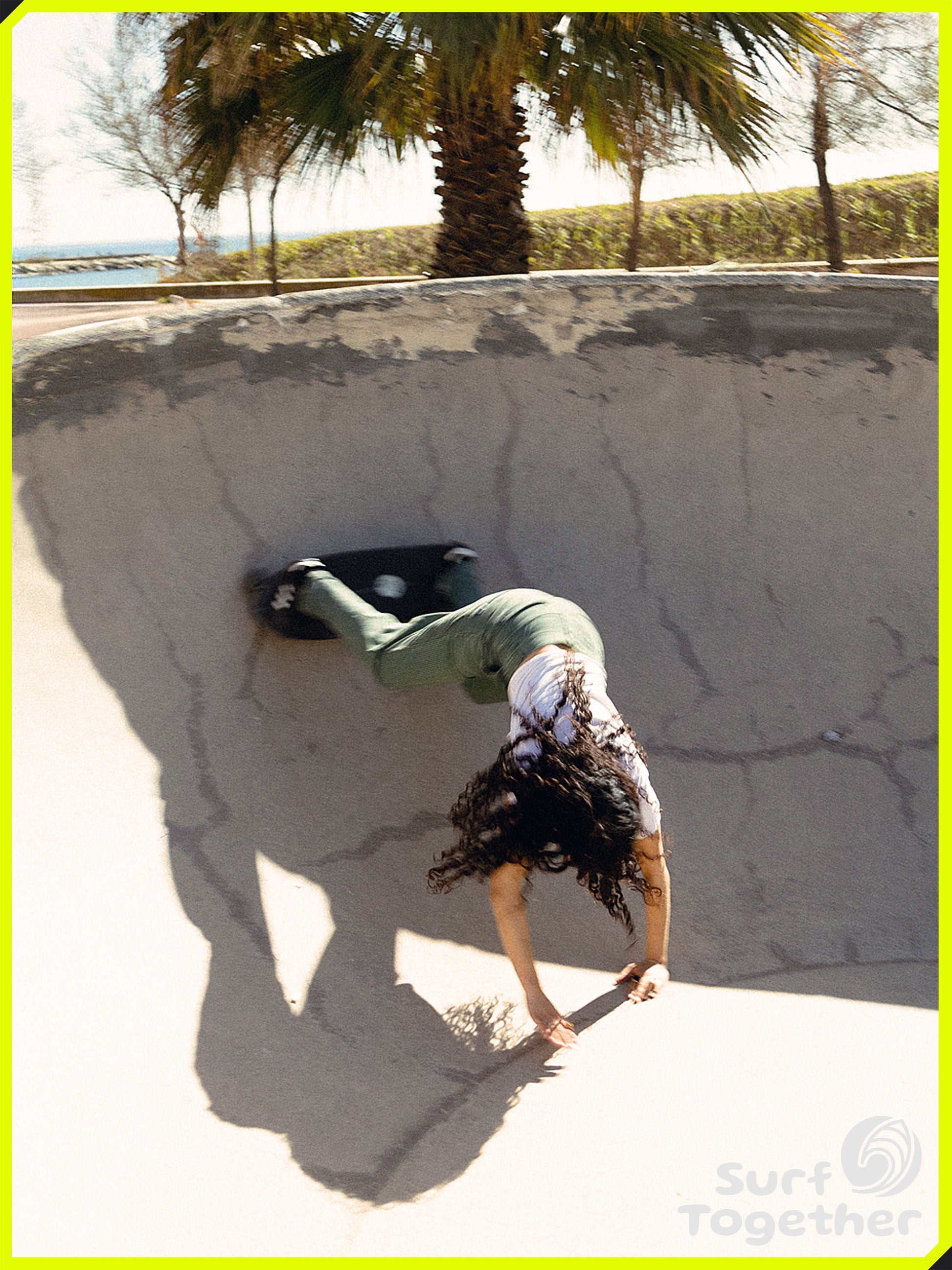 Estilo de Vida | Slide Joyful Pinlime 30” SurfSkate | Eneka Iglesias en el Bowl