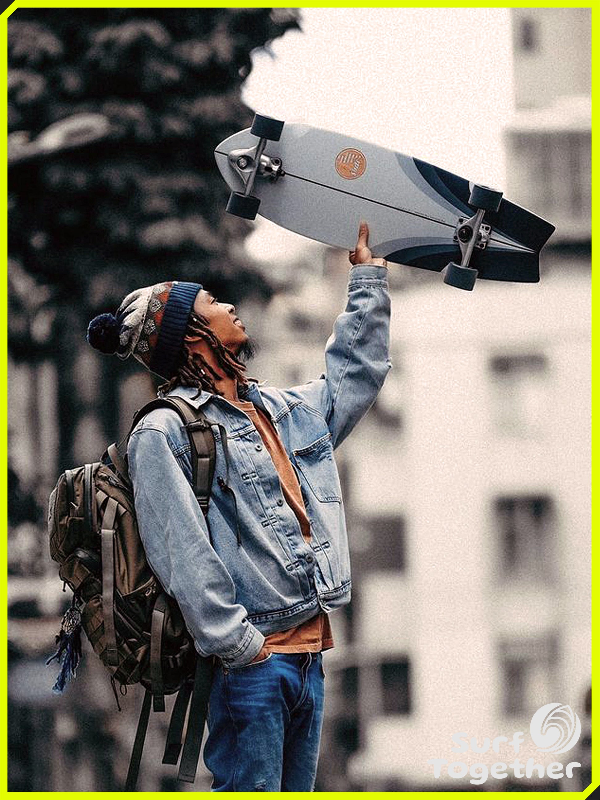 Estilo de Vida | Slide | Fish Tech Tonic 32” SurfSkate | Birdy Nio FS - @birdynio - Sosteniendo el SurfSkate