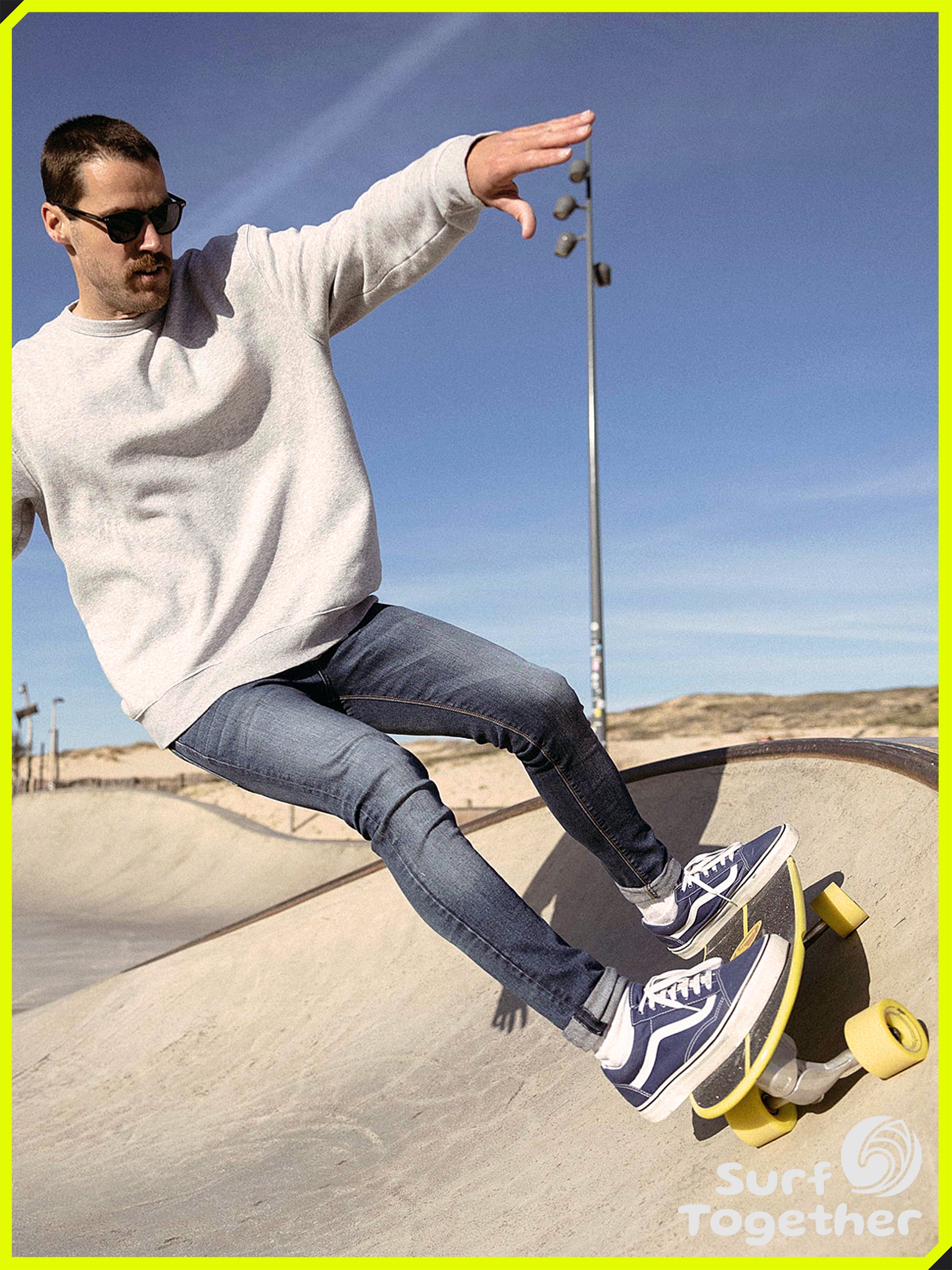 Estilo de Vida | Slide Gussie Spoon 31" SurfSkate | Chico sobre SurSkate